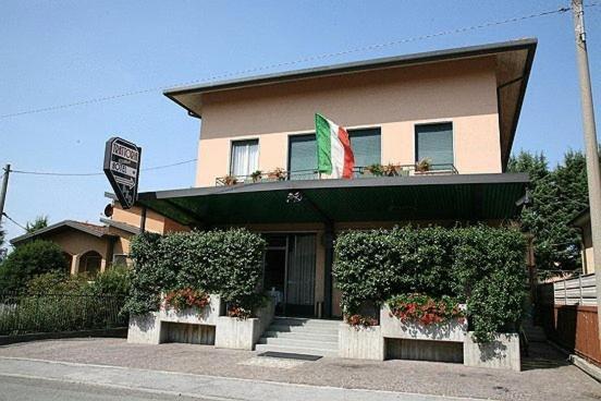 Hotel Molteni Ведуджо-кон-Кольцано Экстерьер фото