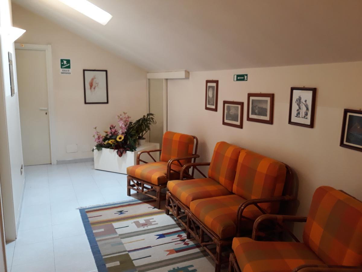Hotel Molteni Ведуджо-кон-Кольцано Экстерьер фото